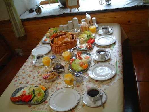 B＆B朝食付きプラン　山小屋風の部屋でのんびりと☆